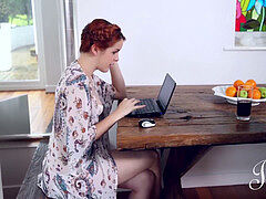 女, キス, レズビアン, オナニー, オーガズム, 小柄, 赤毛, スペイン人