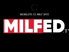 Grote mammen, Blond, Pijpbeurt, Bedriegen, Gezin, Orgasme, Rok, Trio