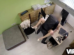 18 летние, Блондинки, Парочка, Чешки, Лизание, Деньги, Киски, Сыновья