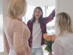 Gros seins, Blonde, Sucer une bite, Femme couguar, En levrette, Léchez, Mère que j'aimerais baiser, Chatte