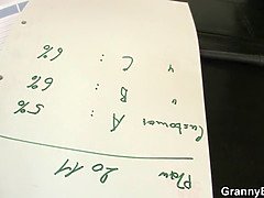 茶髪の, エロ熟女, イマラチオ, 熟年, 母, 現実, 義母, ストッキング