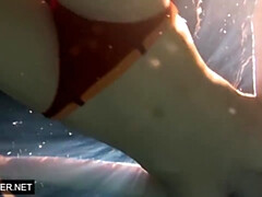 18, 女, フェティッシュ, 巨大, 裸, 公共, 一人, 水中