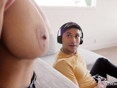 Nana, Gros seins, Brunette brune, Monstre, Réalité, Seins flasques, Rasée, Nénés