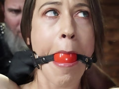 Morena, Dominación, Penetracion con dedos, Humillación, Cuero, Dolor, Castigada, Afeitado