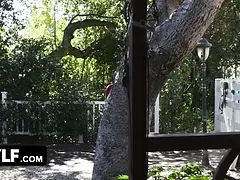 アメリカ人, お尻, デカ尻, デカパイ, ブロンド, 着衣女と全裸男, 熟年, オッパイの
