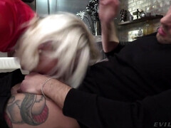 ブロンド, 衣服着たままセックス, ハードコア, ヒール, 穴開きパンティ, オマンコ, ショートヘア, ストッキング