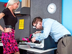 Большая жопа, Большой член, Большие сиськи, Блондинки, Лизание, В офисе, Киски, Сиськи