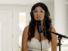 Specs Siren Cami Strella Teases & Pleases Van Wylde In A Lust-fueled Encounter