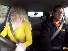 Gros seins, Blonde, Sucer une bite, Queue, Européenne, Branlette thaïlandaise, De plein air, Chatte