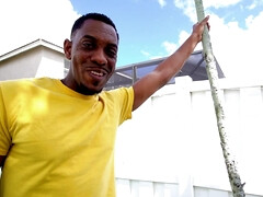 Gros seins, Interracial