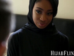 18 jahre, Arabisch, Besamung, Hardcore, Lecken, Realität, Jungendliche (18+), Titten