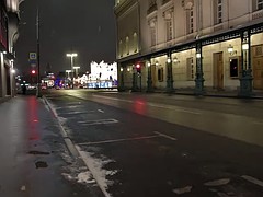 Bruinharig, Fetisj, Ondergoed, Buiten, Openbaar, Geschoren, Tieten likken