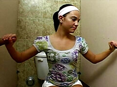 Amateur, Verga grande, Morena, Penetracion con dedos, Agujero de la gloria, Pajear, Masturbación, Cabello corto