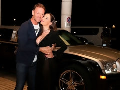 In den arsch, Arsch, Grosse titten, Blasen, Handjob, Lingerie, Milf, Im freien