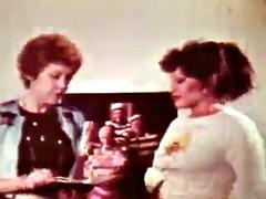 Anal, Gros seins, Brunette brune, Interracial, Fille latino, Lesbienne, Plan cul à trois, Nénés