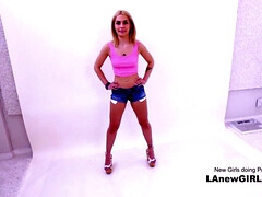 18 ans, Amateur, Blonde, Lesbienne, Bureau, Pov, Strapon, Adolescente