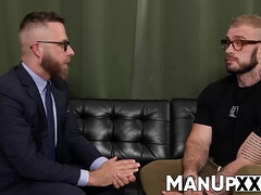 Lécher le cul, Grosse bite, Sucer une bite, Conversation vulgaire, Homosexuelle, Lunettes, Gym, Branler