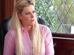 指いじり, Hd, キス, レズビアン, 淫乱熟女, オーガズム, 女子高生, 生徒