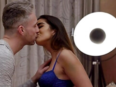 Asiatique, Sucer une bite, Brunette brune, Couple, Tir de sperme, En levrette, Seins naturels, Nénés