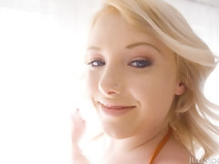 Blonde, Sucer une bite, Branlette thaïlandaise, Léchez, Mamelons, Chatte, Adolescente, Nénés