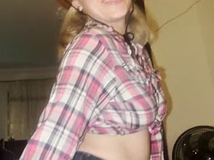 18 YEAR OLD COWGIRL ASKS HER ROOMMATE TO RIDE LIKE A PRO