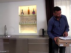 Mooi, Grote kont, Grote lul, Bruinharig, Handbeurt, Hd, Rijpe lesbienne, Zuigen