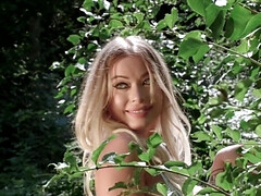 Gros cul, Gros seins, Blonde, Gorge profonde, De plein air, Actrice du porno, Rugueux, Russe