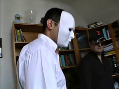 Любители, Большие сиськи, Брюнетки, Семяизвержение, Секс без цензуры, Кричащие, Втроем, Сиськи