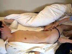 In den arsch, Asiatisch, Blasen, Spermaladung, Schwul, Handjob, Hardcore, Masturbation