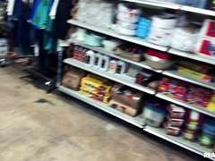 Verga grande, Tetona, Garganta profunda, Rostro sentado, Besar, Tetas naturales, Tatuaje, Tetas