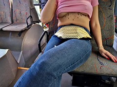 Gros seins, Exhib, Branlette thaïlandaise, Hard, De plein air, Public, Nénés