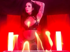 Culo, Culo grande, Tetas grandes, Botas, Morena, Estilo perrito, Pajear, Madres para coger