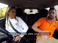 フェラチオ, 巨乳な, 車, イマラチオ, ジム, 淫乱熟女, ピグテール