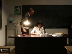 Grosse bite, Sucer une bite, Brunette brune, Queue, Hard, Interracial, Chevaucher, Suçant