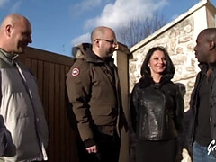 In den arsch, Braunhaarige, Schwanz, Französisch, Latina, Milf, Zierlich, Flotter dreier