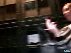 Leie, Spermaladung, Hundestellung, Handjob, Im freien, Pov, Öffentlich, Schlucken