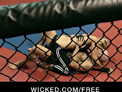 Jessica Drake wrestles her trainer for rough-sex