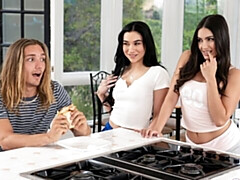 18, デカ尻, デカチン, デカパイ, バック, 女 人男 人, ガリガリ, ティーン