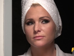 Gros seins, Noire, Doigter, Hôtel, Lesbienne, Léchez, Plan cul à trois, Voyeur