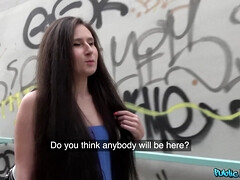 Минет, Брюнетки, Семяизвержение, Член, Европейки, На природе, На публике, Тощие