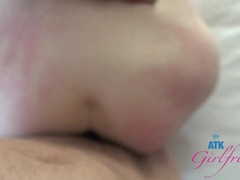 Gros cul, Blonde, Sucer une bite, Éjaculation interne, Petite amie, Branlette thaïlandaise, Orgasme, Rasée