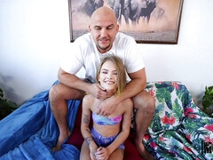 18 años, Rubia, Tetas naturales, Sexo soft, Adolescente