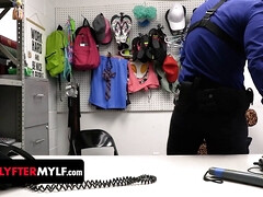 Grosser arsch, Grosse titten, Spermaladung, Milf, Büro, Pov, Schüchtern, Dürr