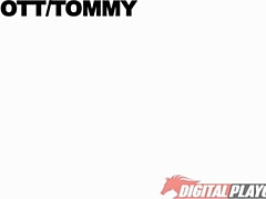 Gros seins, Sucer une bite, Brunette brune, Plantureuse, Tir de sperme, Mère que j'aimerais baiser, Plan cul à trois, Nénés