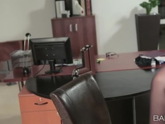 Blondine, Braunhaarige, Kehlenfick, Französisch, Hd, Latina, Büro, Tätowierung