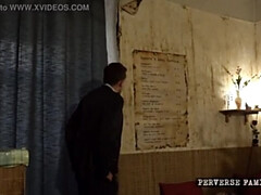 イマラチオ, 家族, 指いじり, フィストファック, ハードコア, キス, オナニー, タトゥー