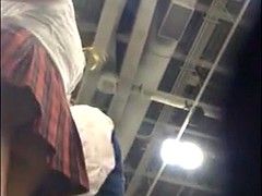 Азиатки, Под юбкой, Подглядывание