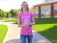 Dichtbij, Gapende, Hakken, Masturbatie, Orgasme, Openbaar, Alleen, Onder de rok