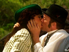 Gros cul, Grosse bite, Gros seins, Sucer une bite, Brunette brune, En levrette, Mère que j'aimerais baiser, De plein air