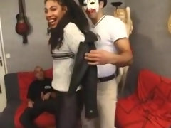 18 ans, Anal, Noire, Sucer une bite, Tir de sperme, Noir ébène, Orgie, Adolescente